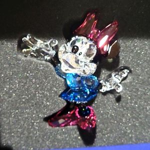 Minnie Mouse Swarovski crystal disney